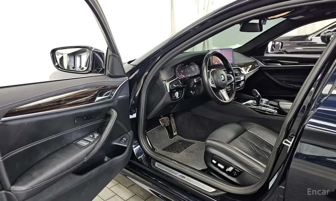 BMW 523 * 523d M Sport * ОПЦИЯ ЗА ФИНАНСИРАНЕ, снимка 10 - Автомобили и джипове - 55572155