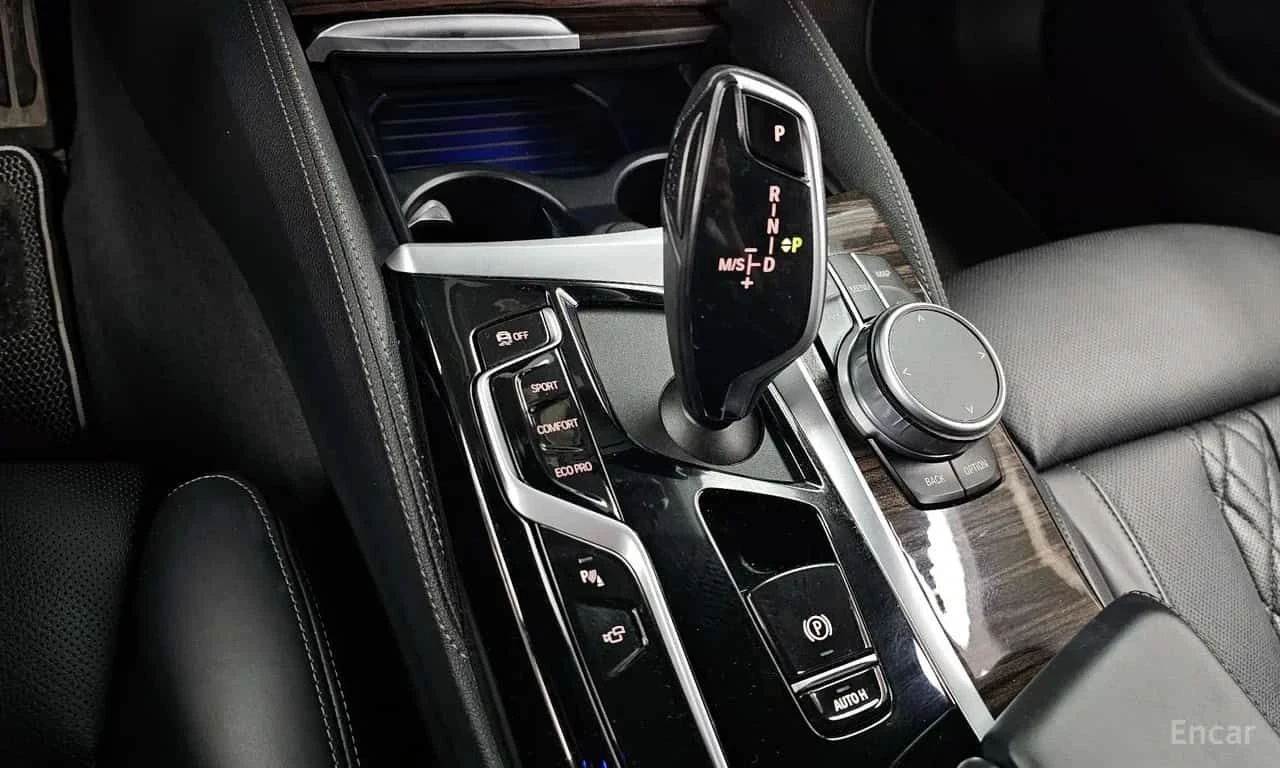 BMW 523 * 523d M Sport * ОПЦИЯ ЗА ФИНАНСИРАНЕ, снимка 9 - Автомобили и джипове - 55572155