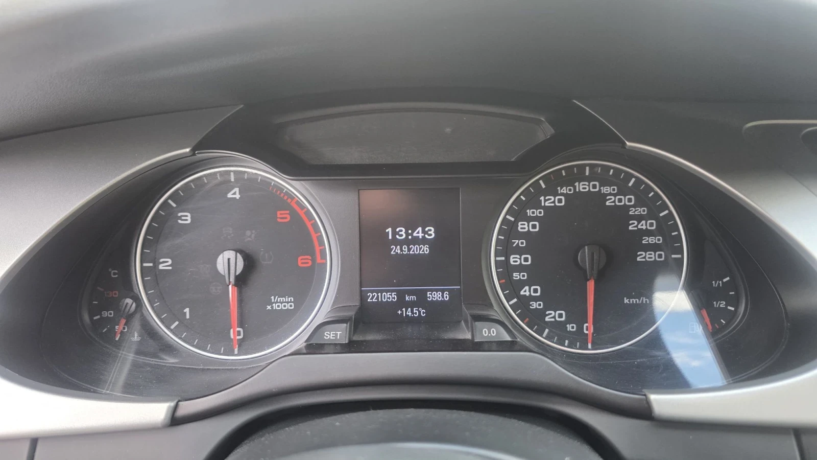 Audi A4 B8 , снимка 6 - Автомобили и джипове - 56210645