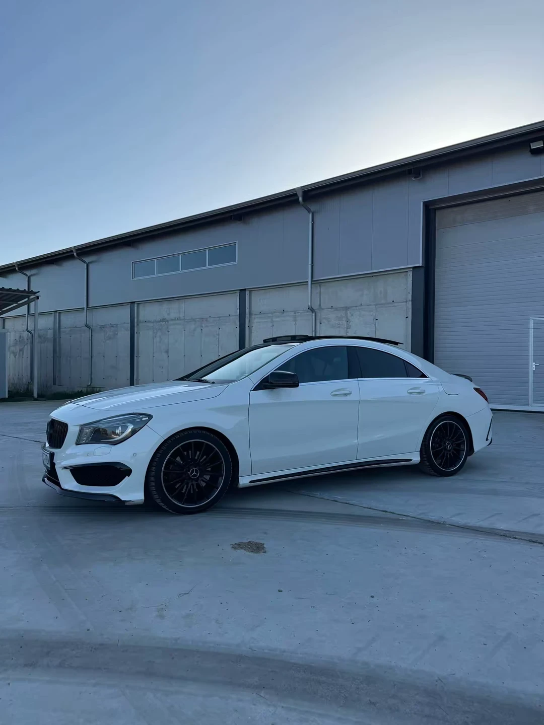 Mercedes-Benz CLA 220, снимка 2 - Автомобили и джипове - 56460953
