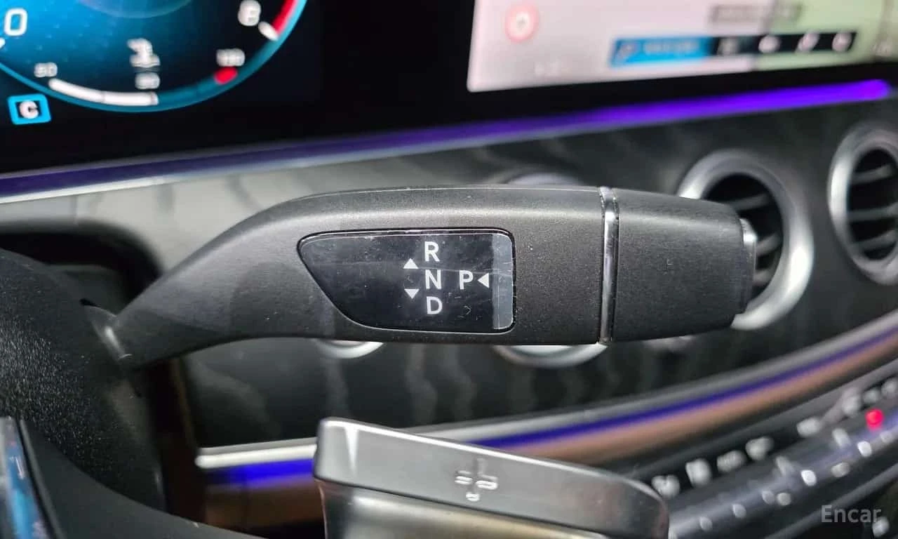 Mercedes-Benz E 250  AMG ����� * 360 * ���� �� �� *  | Mobile.bg � ����������� 9