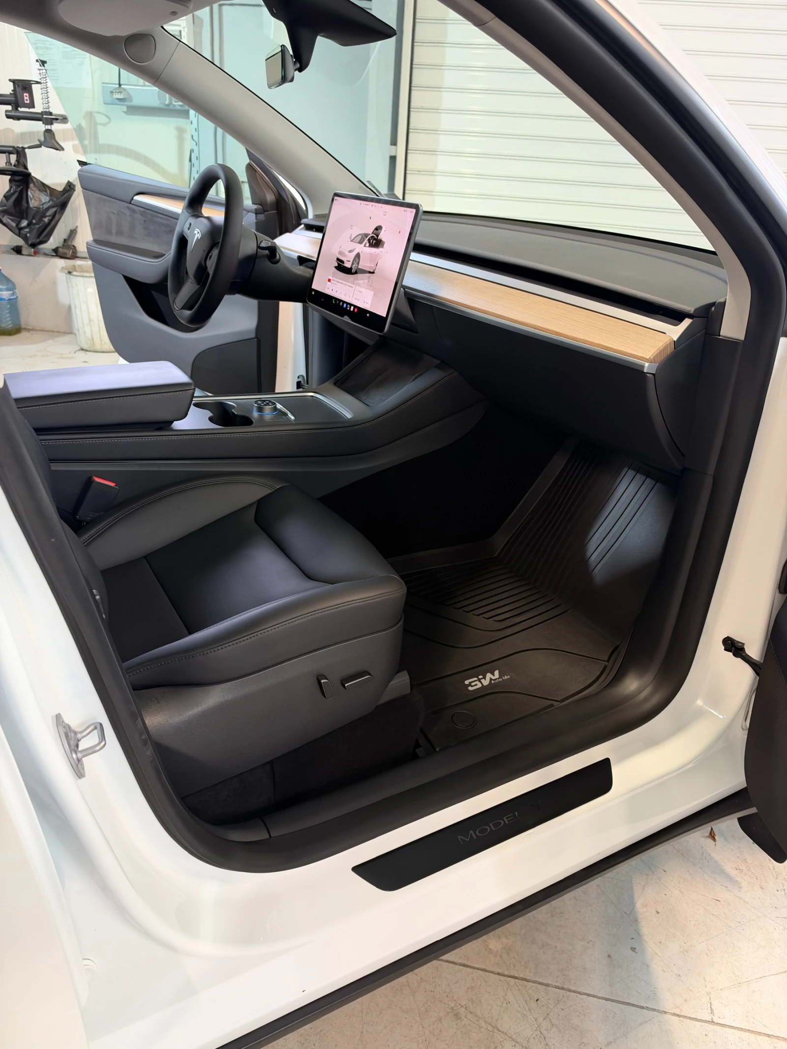 Tesla Model Y Long Range Dual Motor с Гаранция, снимка 7 - Автомобили и джипове - 56702905