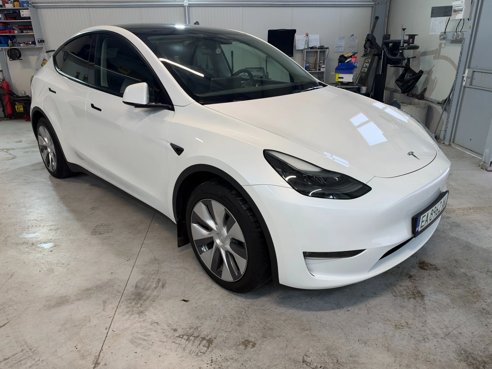 Tesla Model Y Long Range Dual Motor с Гаранция, снимка 5 - Автомобили и джипове - 56702905