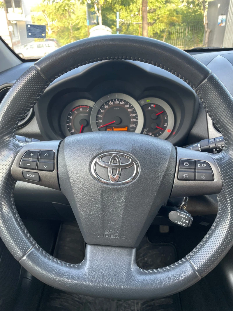 Toyota Rav4 RAV4 2.2 D4D, снимка 12 - Автомобили и джипове - 42413370