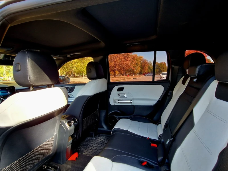 Mercedes-Benz GLB 250 AMG * 4matic * 29000км * BURMESTER * KEYLESS *, снимка 12 - Автомобили и джипове - 50582024