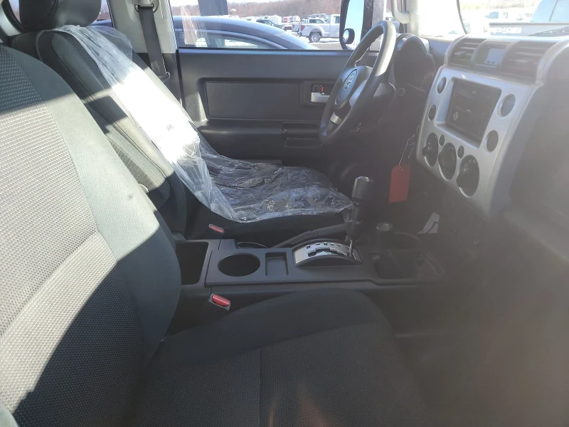 Toyota Fj cruiser, снимка 10 - Автомобили и джипове - 48726011