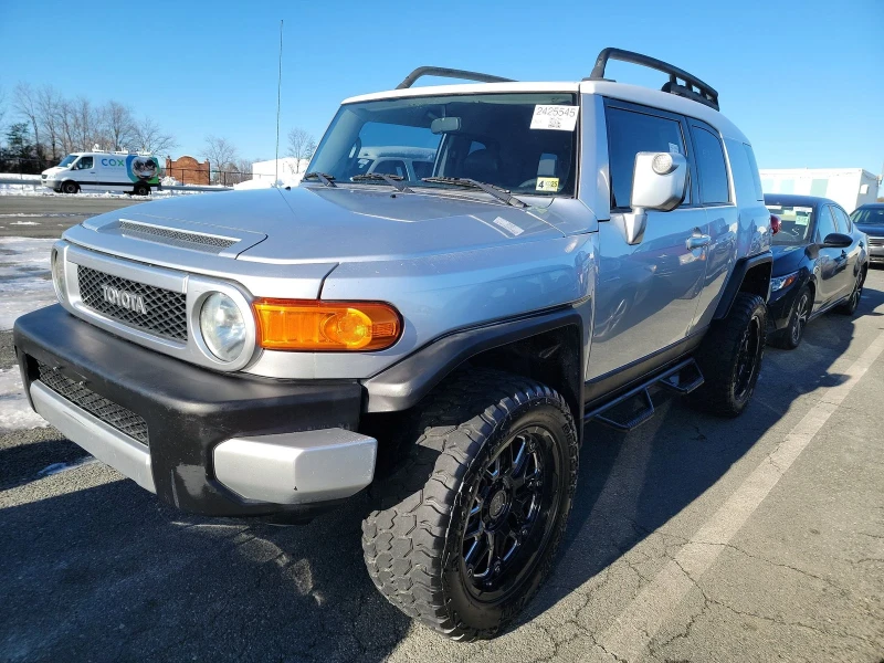 Toyota Fj cruiser, снимка 3 - Автомобили и джипове - 48726011