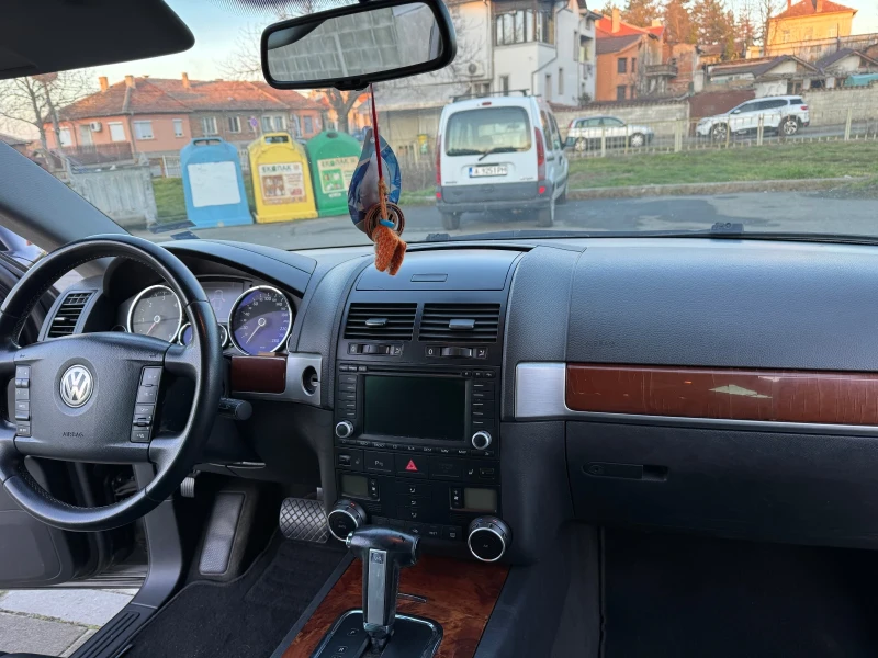 VW Touareg 3.0 TDI, снимка 7 - Автомобили и джипове - 48998487