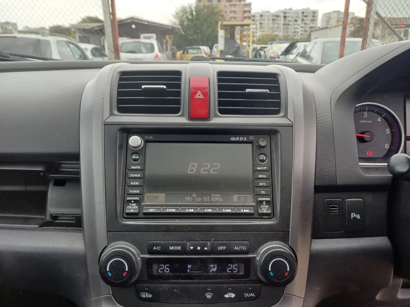 Honda Cr-v 2.2 i -CTDI, снимка 8 - Автомобили и джипове - 52072082