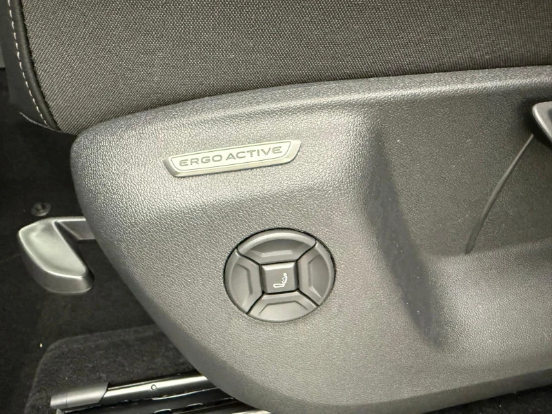 VW Tayron 1.5* HIBRID* R-LINE* H&K* HEAD-UP* KEYLESS* DISTR*, снимка 4 - Автомобили и джипове - 52119053