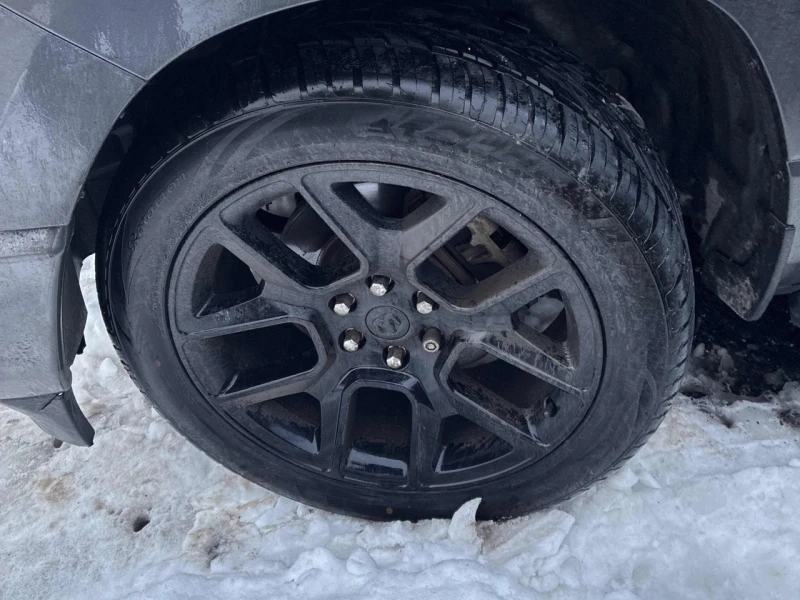 Dodge RAM 1500 CARFAX* АВТОФИНАНСИРАНЕ* БЕЗ ПЪРВОНАЧАЛНА ВНОСКА* , снимка 7 - Автомобили и джипове - 53051287