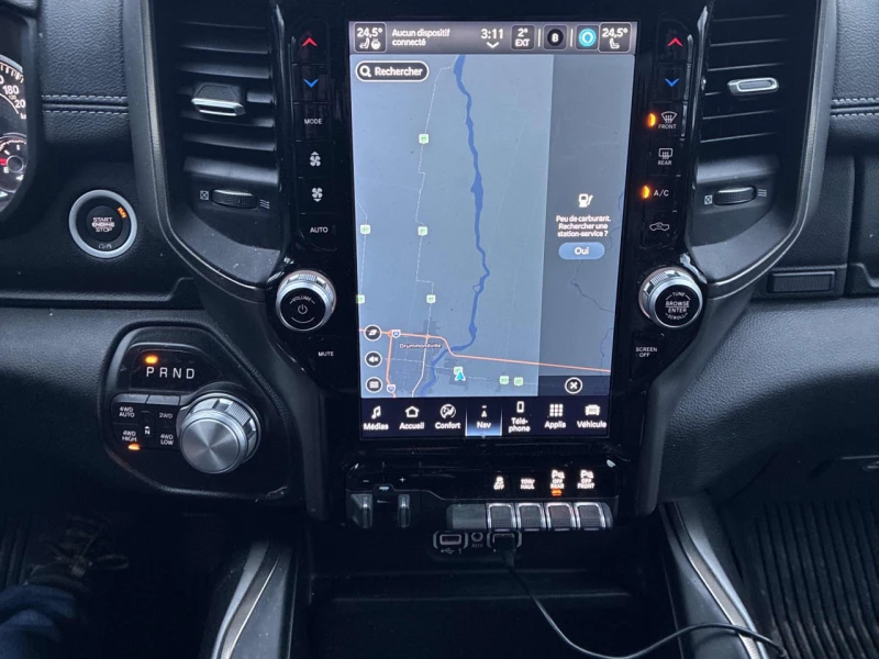 Dodge RAM 1500 CARFAX* АВТОФИНАНСИРАНЕ* БЕЗ ПЪРВОНАЧАЛНА ВНОСКА* , снимка 9 - Автомобили и джипове - 53051287