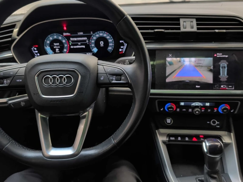 Audi Q3 * Komfort * CARFAX * Quattro AWD, снимка 9 - Автомобили и джипове - 53261943