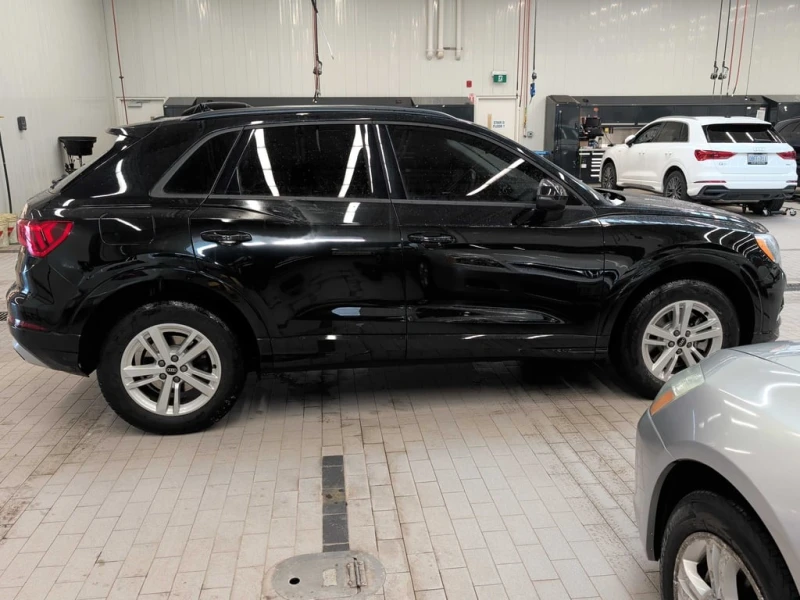 Audi Q3 * Komfort * CARFAX * Quattro AWD, снимка 3 - Автомобили и джипове - 53261943