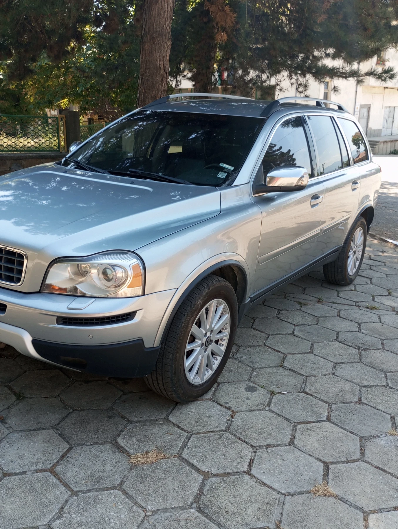 Volvo Xc90 2.4 D5 R-DESIGN - изображение 2