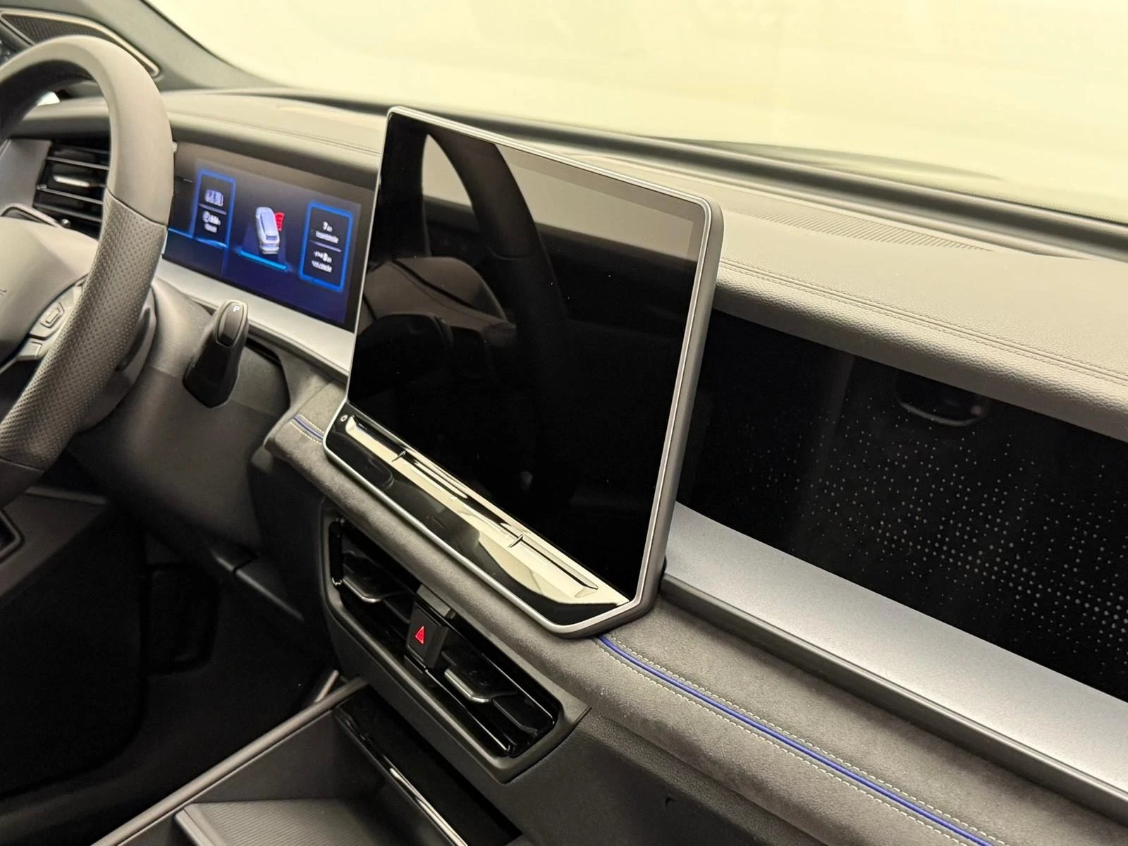 VW Tayron 1.5* HIBRID* R-LINE* H&K* HEAD-UP* KEYLESS* DISTR* | Mobile.bg   11