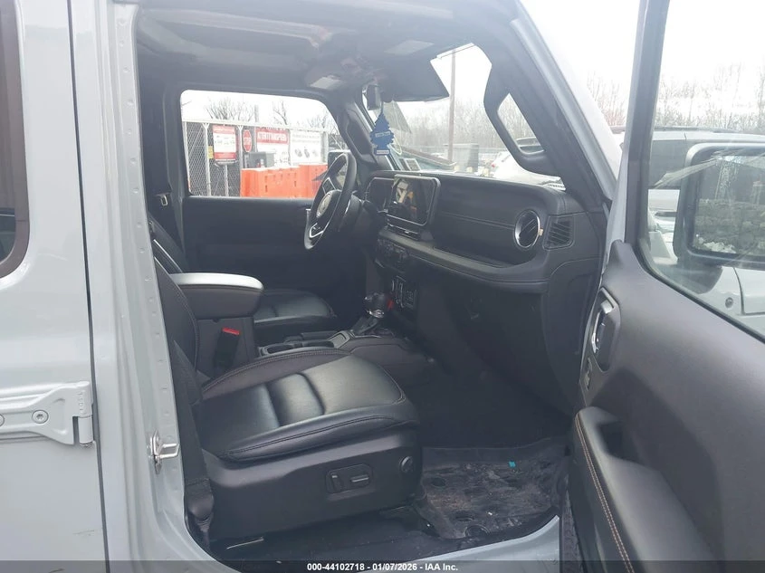 Jeep Wrangler 2l 4Xe Sahara 4Xe - изображение 5