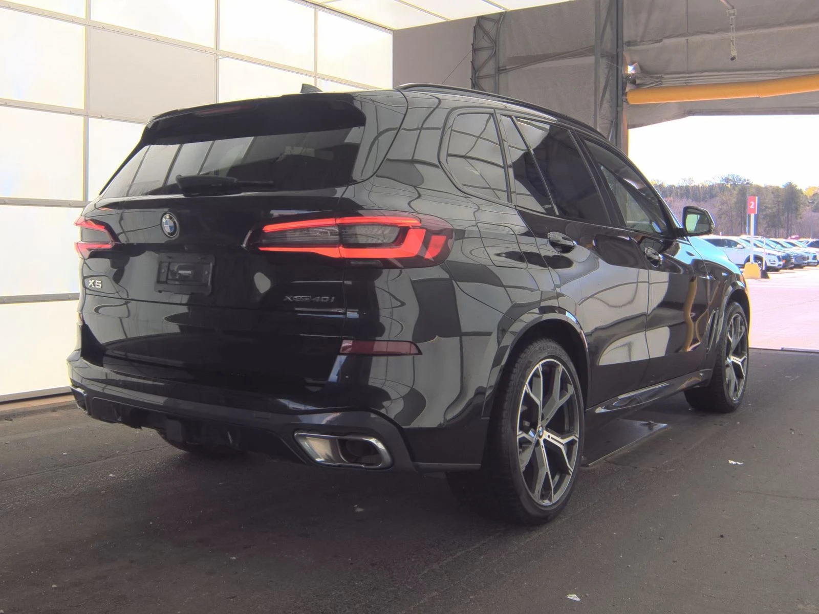 BMW X5 xDrive40i * CARFAX* DISTRONIC * ЛАЗЕРИ, снимка 3 - Автомобили и джипове - 53850276