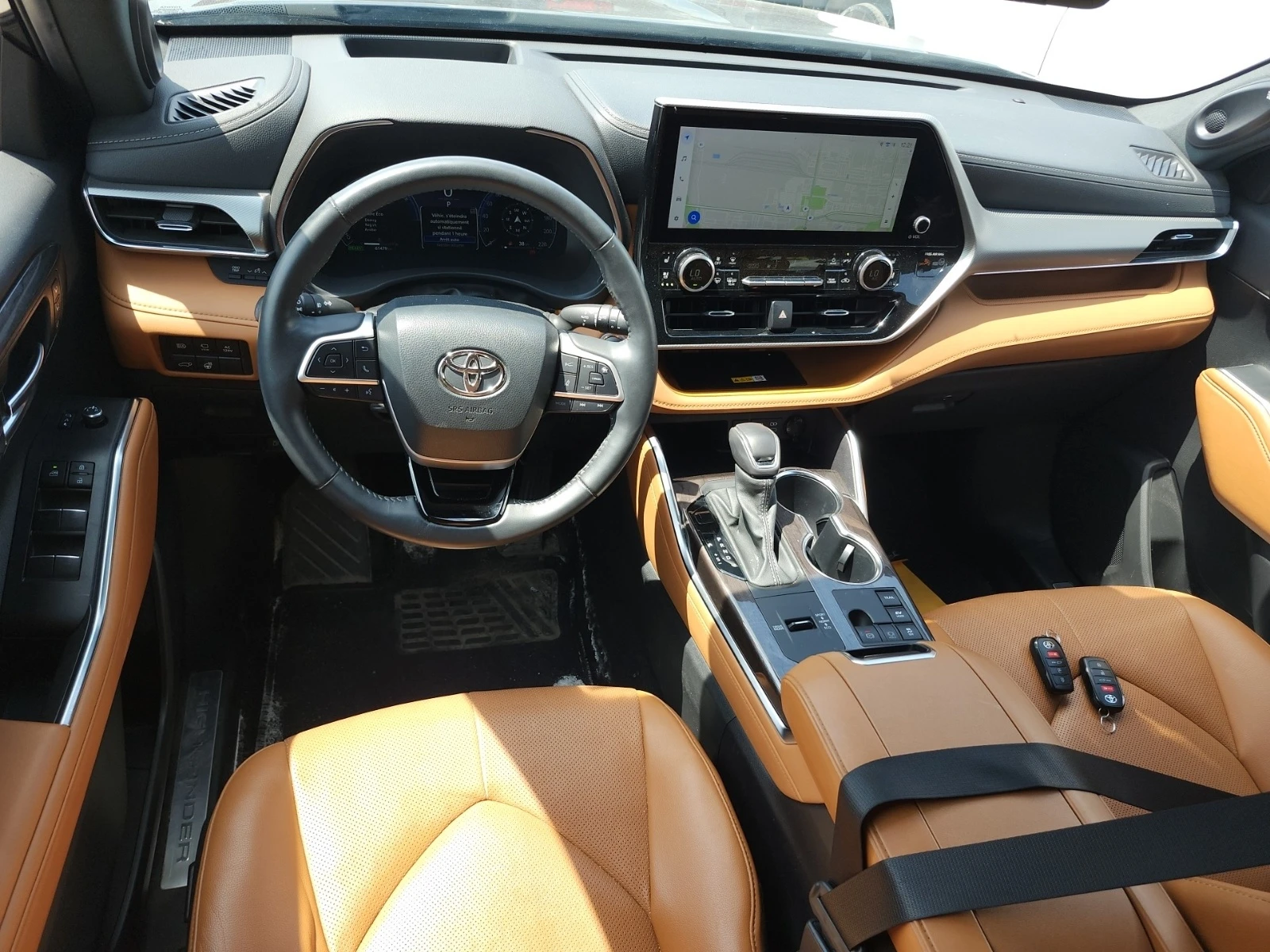 Toyota Highlander HYBRID LIMITED * * CARFAX * * АВТО КРЕДИТ * * , снимка 6 - Автомобили и джипове - 54964353