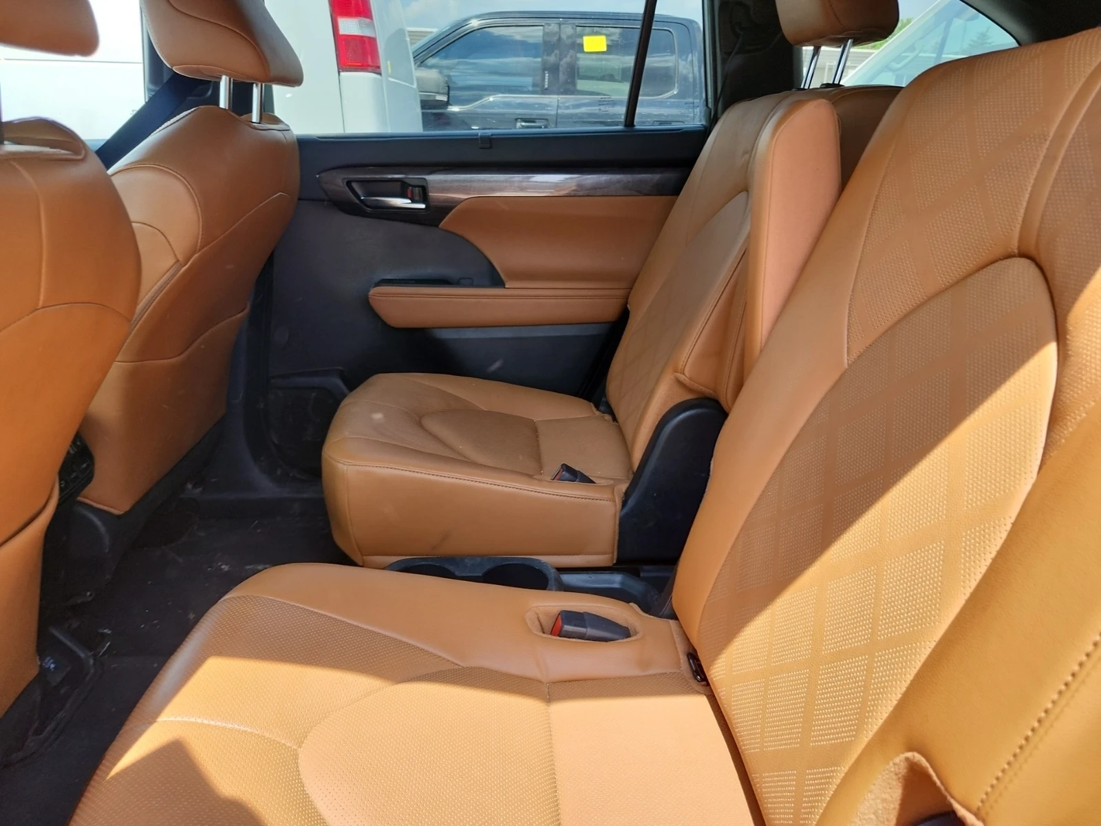 Toyota Highlander HYBRID LIMITED * * CARFAX * * АВТО КРЕДИТ * * , снимка 9 - Автомобили и джипове - 54964353
