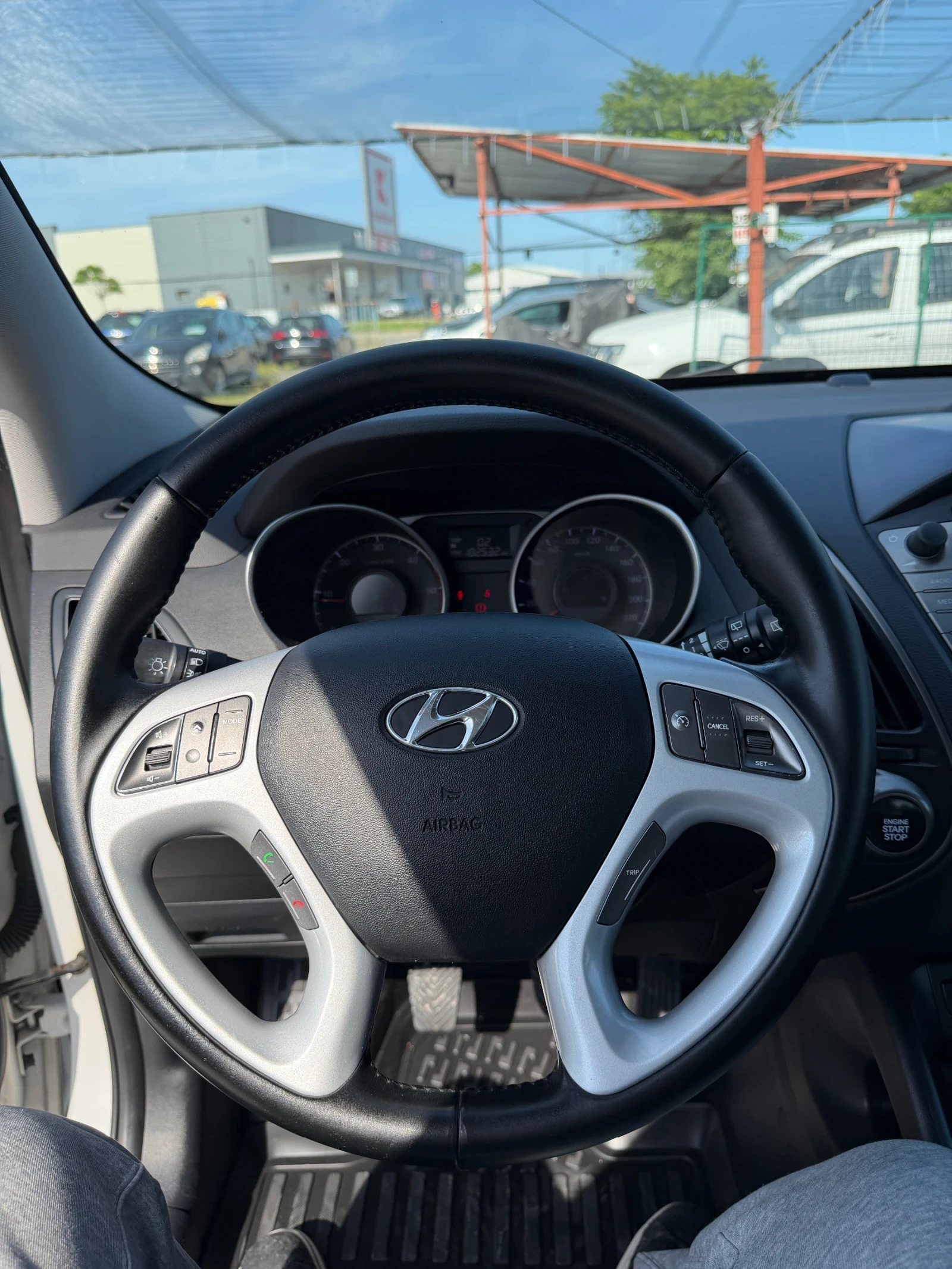 Hyundai IX35 2.0CRDI НАВИ 4х4КОЖА ПОДГРЕВ ВИДЕО ТЕГЛИЧ ЛИЗИНГ, снимка 9 - Автомобили и джипове - 54997239