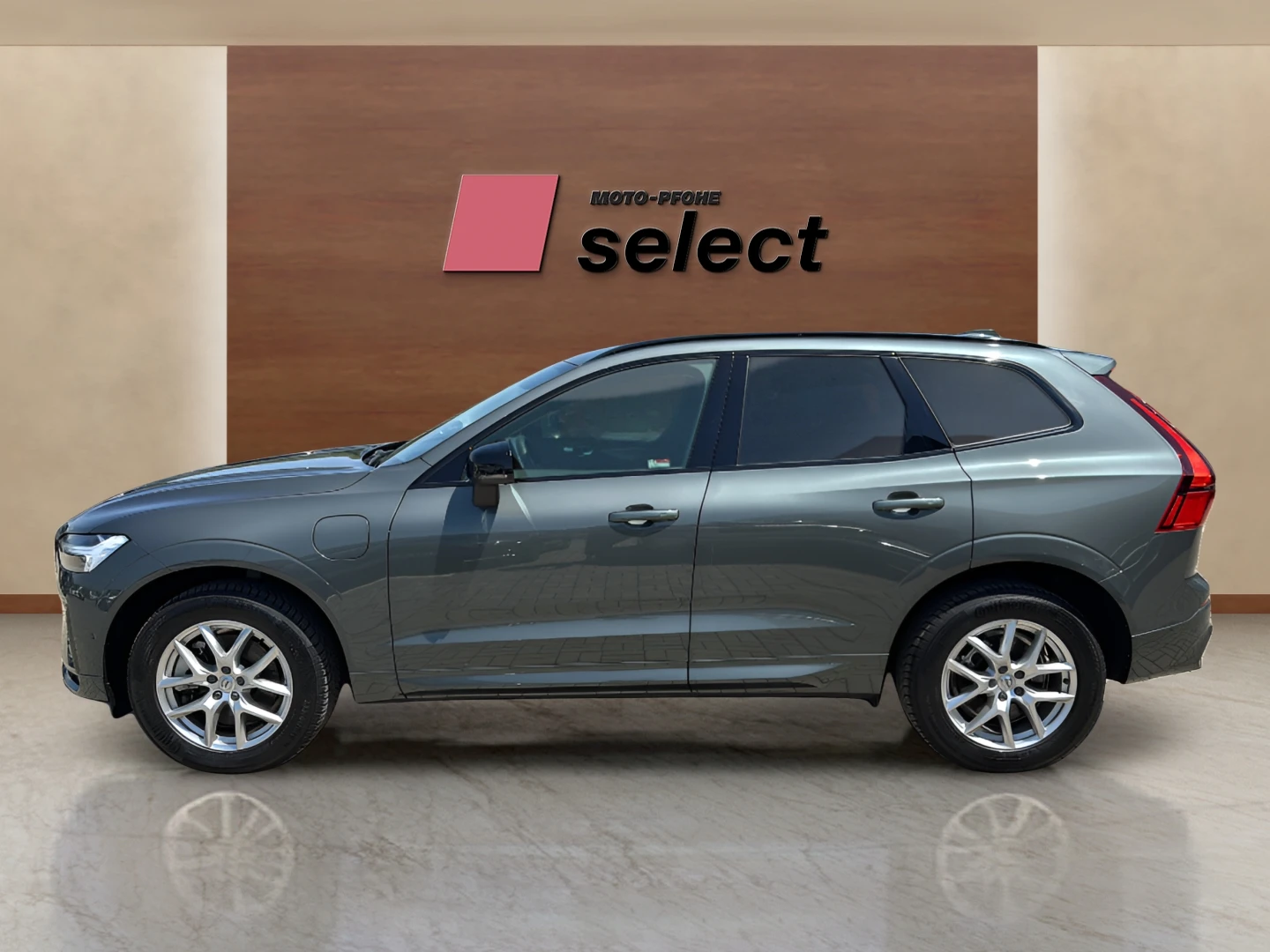 Volvo XC60 2.0 PHEV, снимка 4 - Автомобили и джипове - 55094232