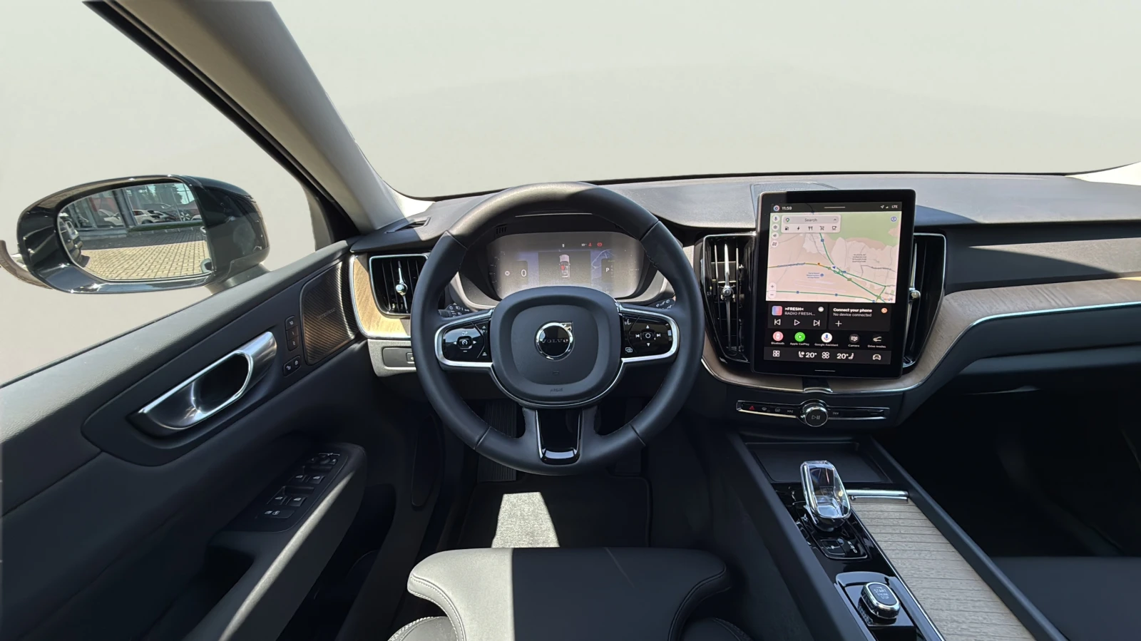 Volvo XC60 2.0 PHEV, снимка 11 - Автомобили и джипове - 55094232