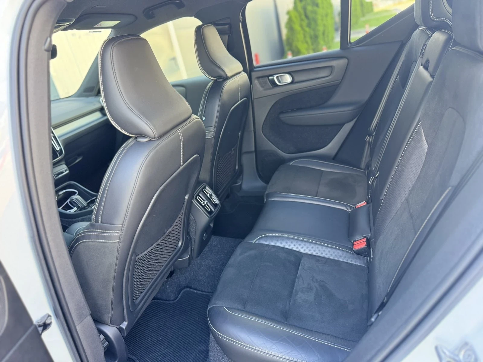 Volvo XC40 D3 150 к.с r-design, снимка 13 - Автомобили и джипове - 55512208