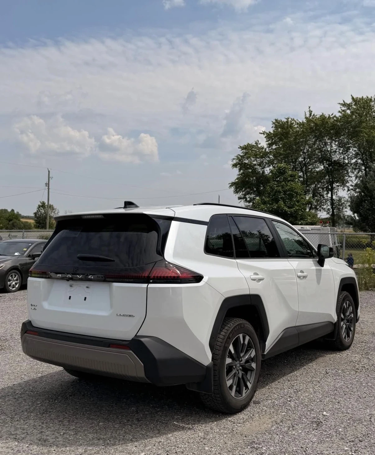 Toyota Rav4 HYBRID LIMITED * 360 * ОБДУХ * SAFETY SENSE 4.0 * , снимка 6 - Автомобили и джипове - 55558076