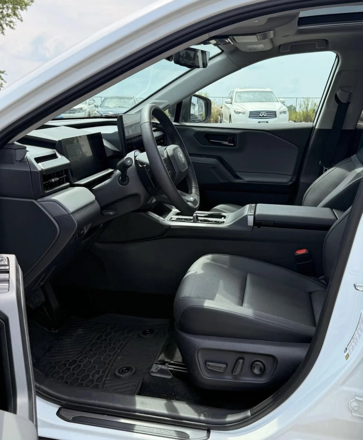 Toyota Rav4 HYBRID LIMITED * 360 * ОБДУХ * SAFETY SENSE 4.0 * , снимка 10 - Автомобили и джипове - 55558076