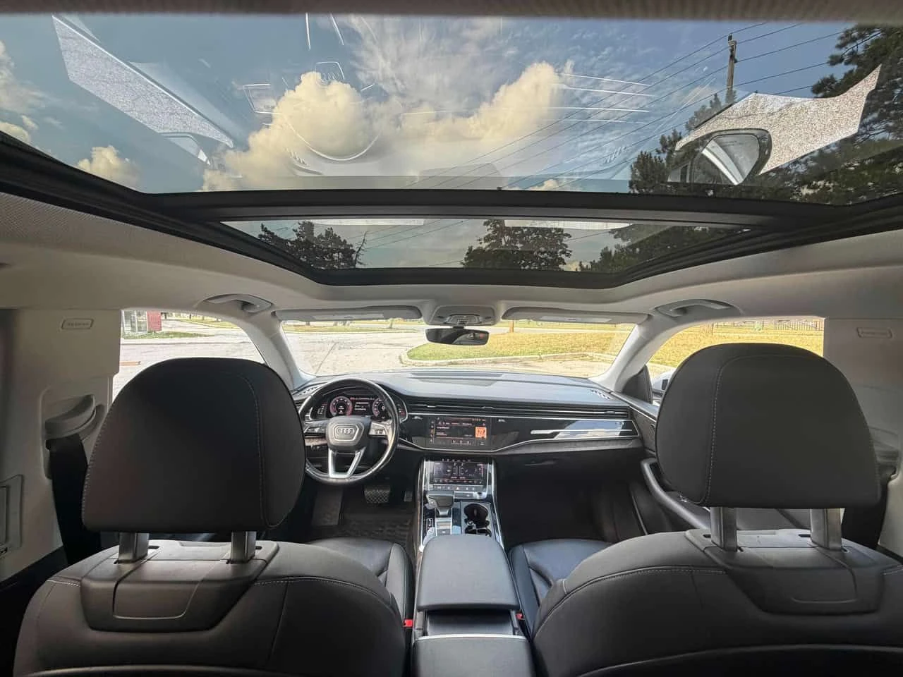 Audi Q8 Progressiv / LED / CARFAX / АВТОКРЕДИТ, снимка 14 - Автомобили и джипове - 55623154