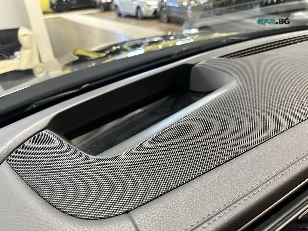 Mercedes-Benz GLE 350 * AMG Line * HeadUp *  AвтоКредит * (ЦЕНА ДО БГ), снимка 16 - Автомобили и джипове - 55848392