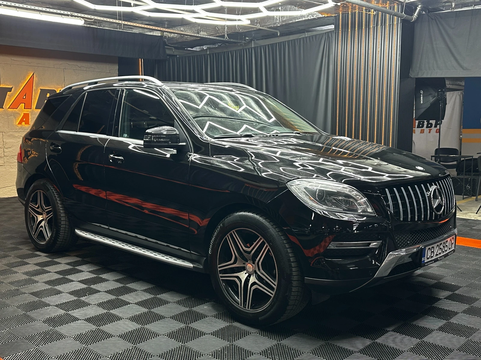 Mercedes-Benz ML 350 AMG Pack 3.0d 258 к.с./4 matic, снимка 4 - Автомобили и джипове - 55990839