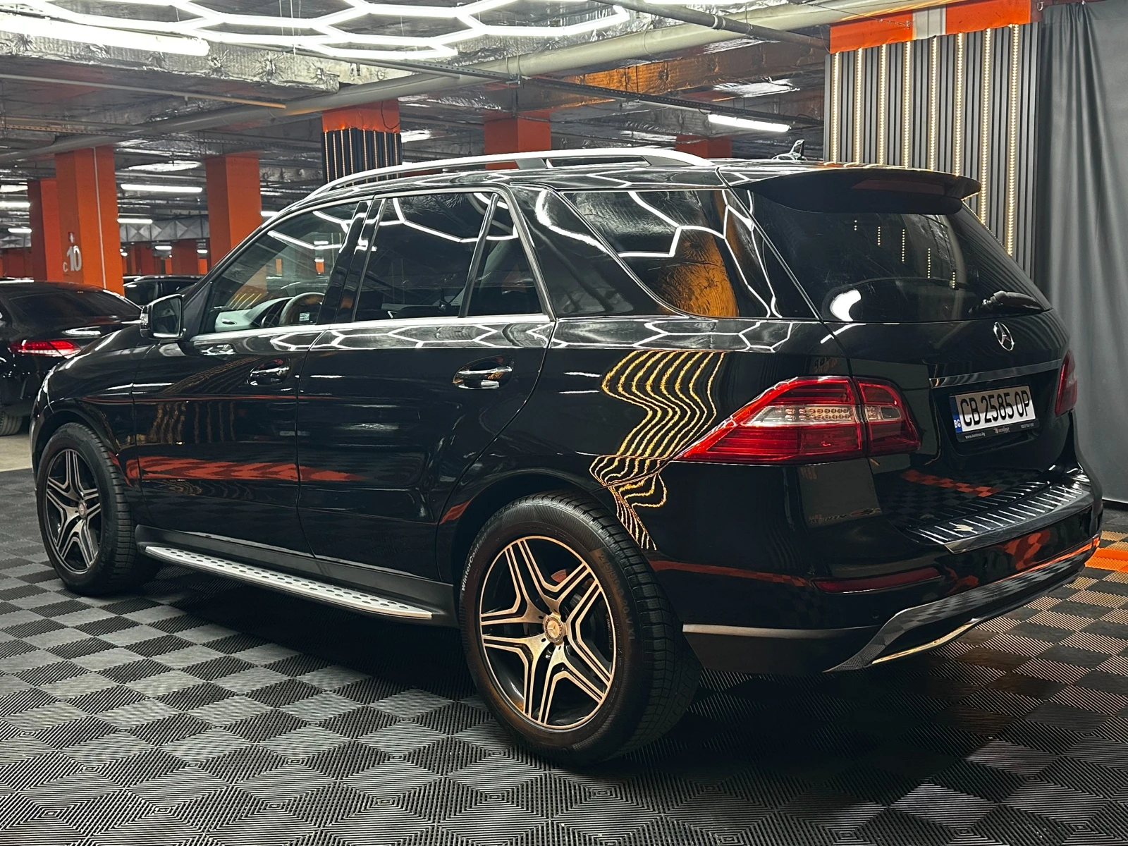Mercedes-Benz ML 350 AMG Pack 3.0d 258 к.с./4 matic, снимка 6 - Автомобили и джипове - 55990839