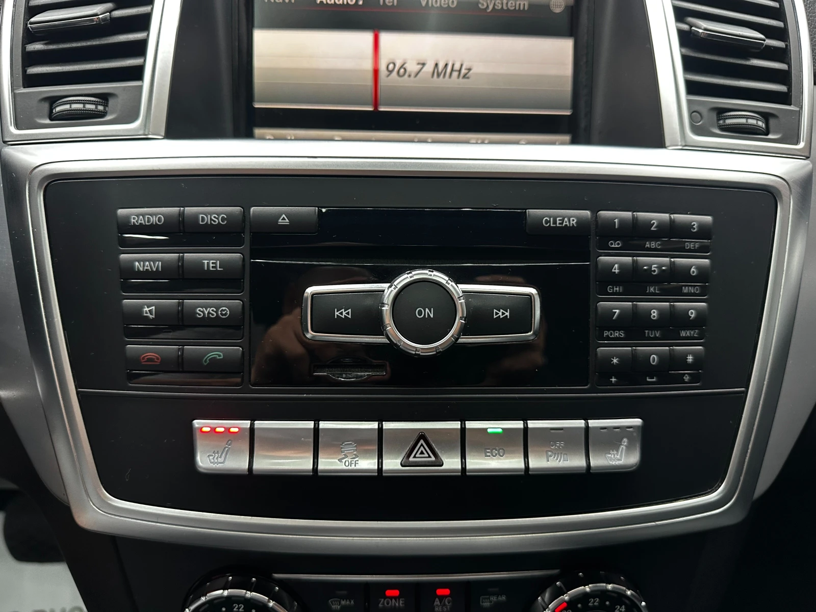 Mercedes-Benz ML 350 AMG Pack 3.0d 258 к.с./4 matic, снимка 16 - Автомобили и джипове - 55990839