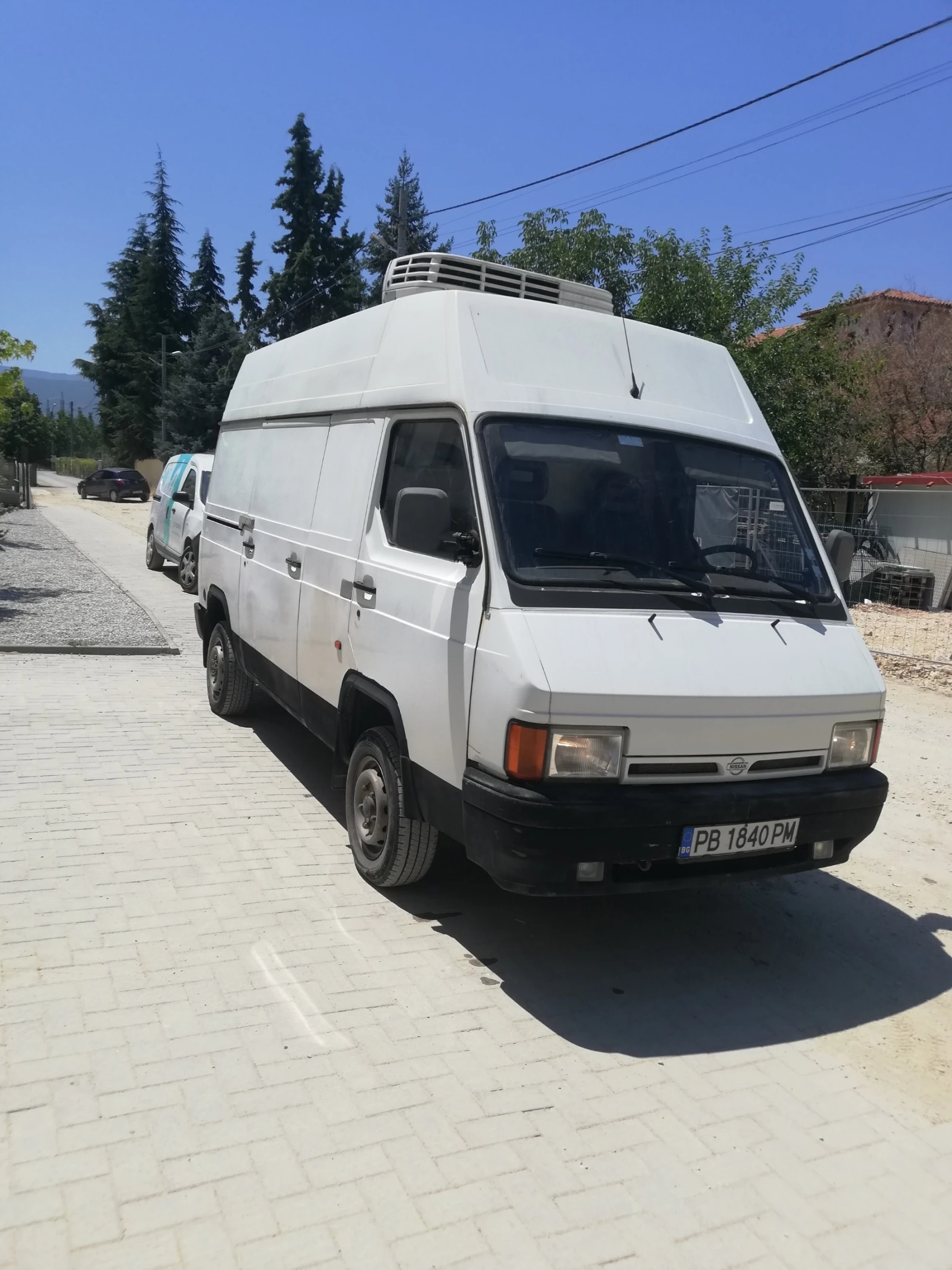Nissan Trade 100 - изображение 3