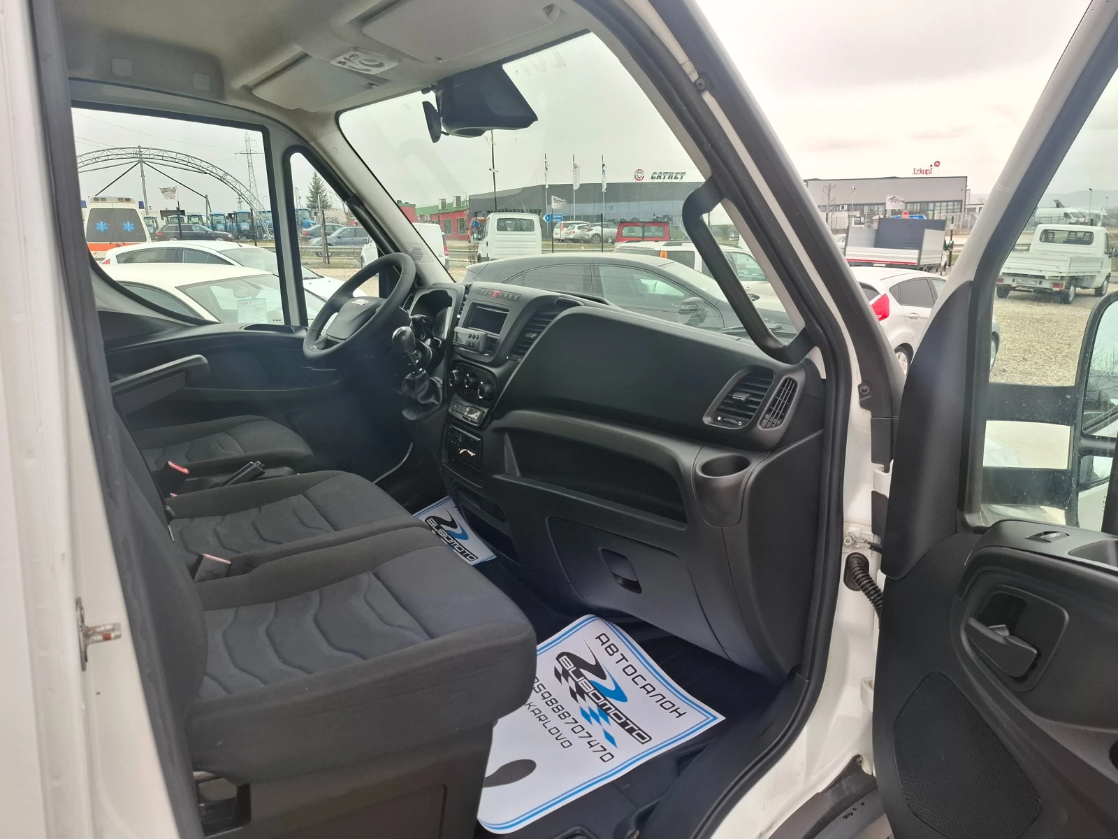 Iveco Daily 3.0/Euro6B/220V/Климатик, снимка 8 - Бусове и автобуси - 53883457