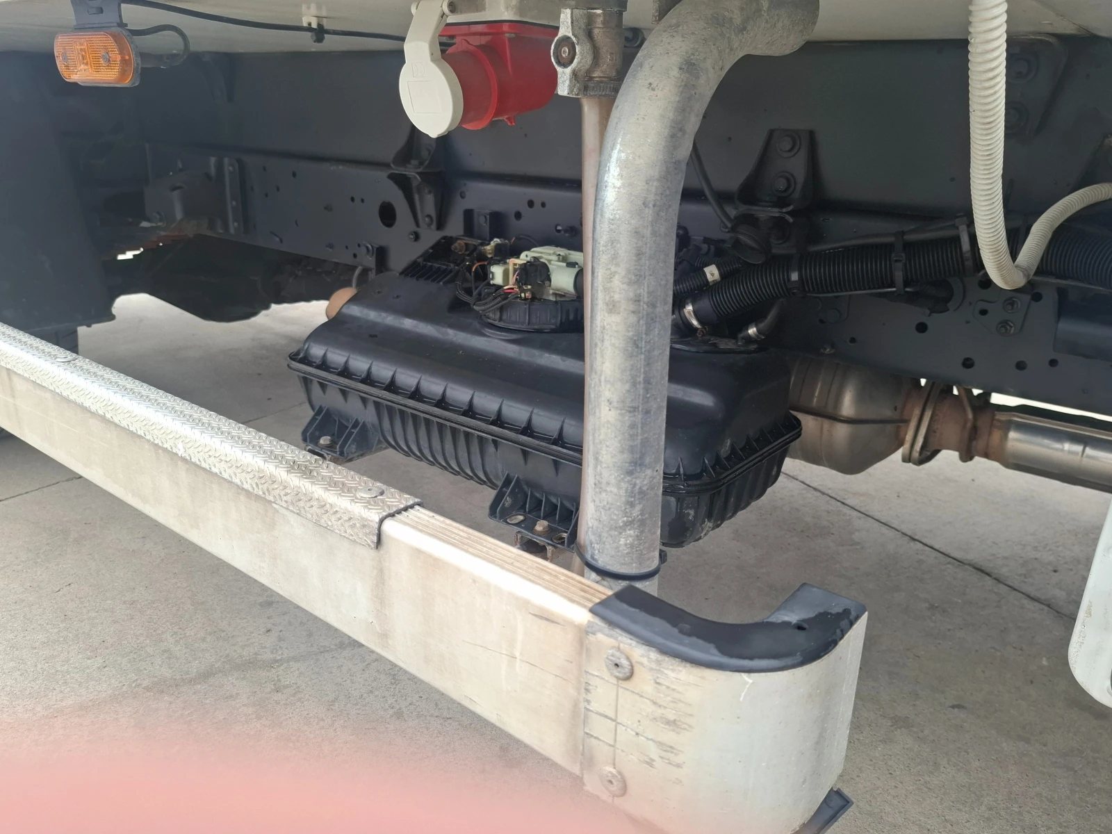 Iveco Daily 3.0/Euro6B/220V/Климатик, снимка 12 - Бусове и автобуси - 53883457