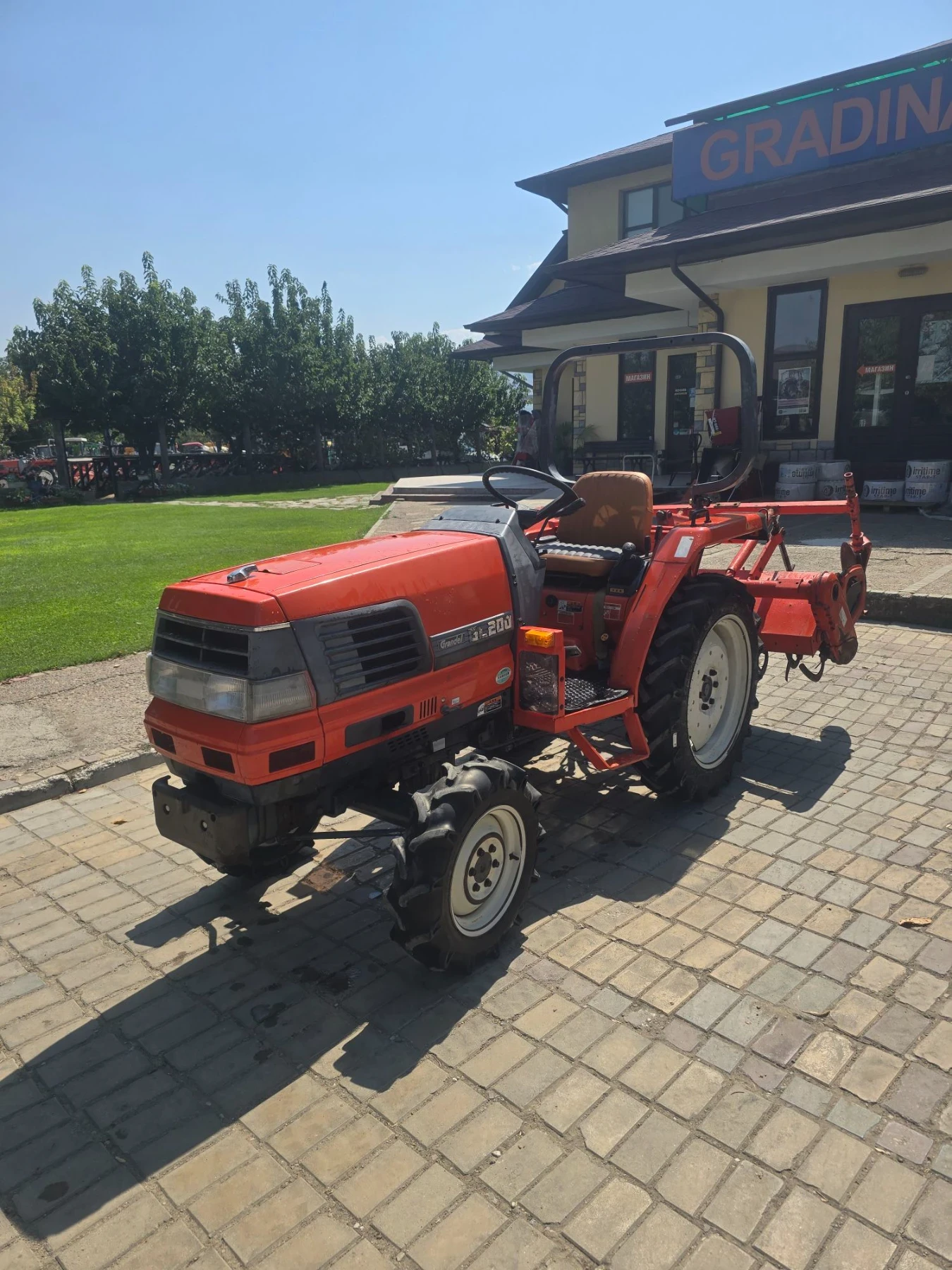 Трактор Kubota GL 200, снимка 2 - Селскостопанска техника - 55922327