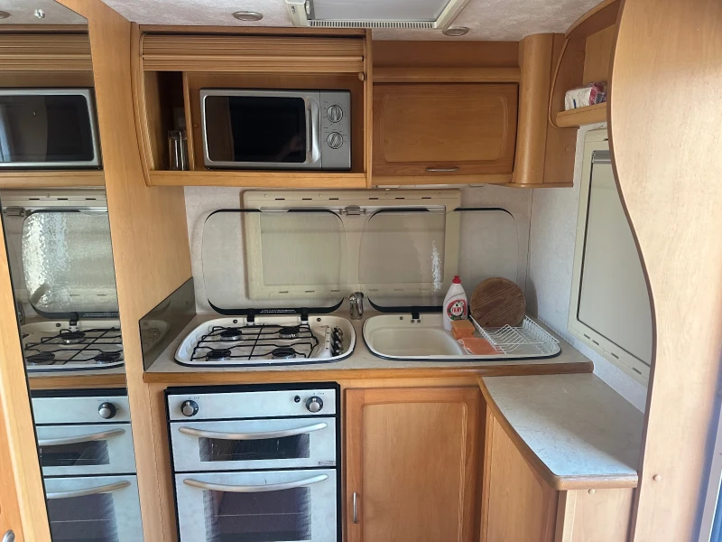 Каравана Compas COMPASS-PENTARA 432- ТОП състяние, снимка 2 - Каравани и кемпери - 51303119