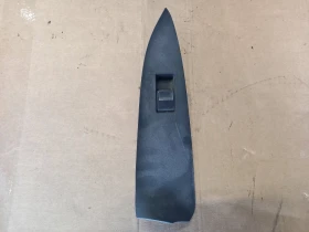 Копче ел стъкло задно ляво Тойота Рав4 2.2д (9)