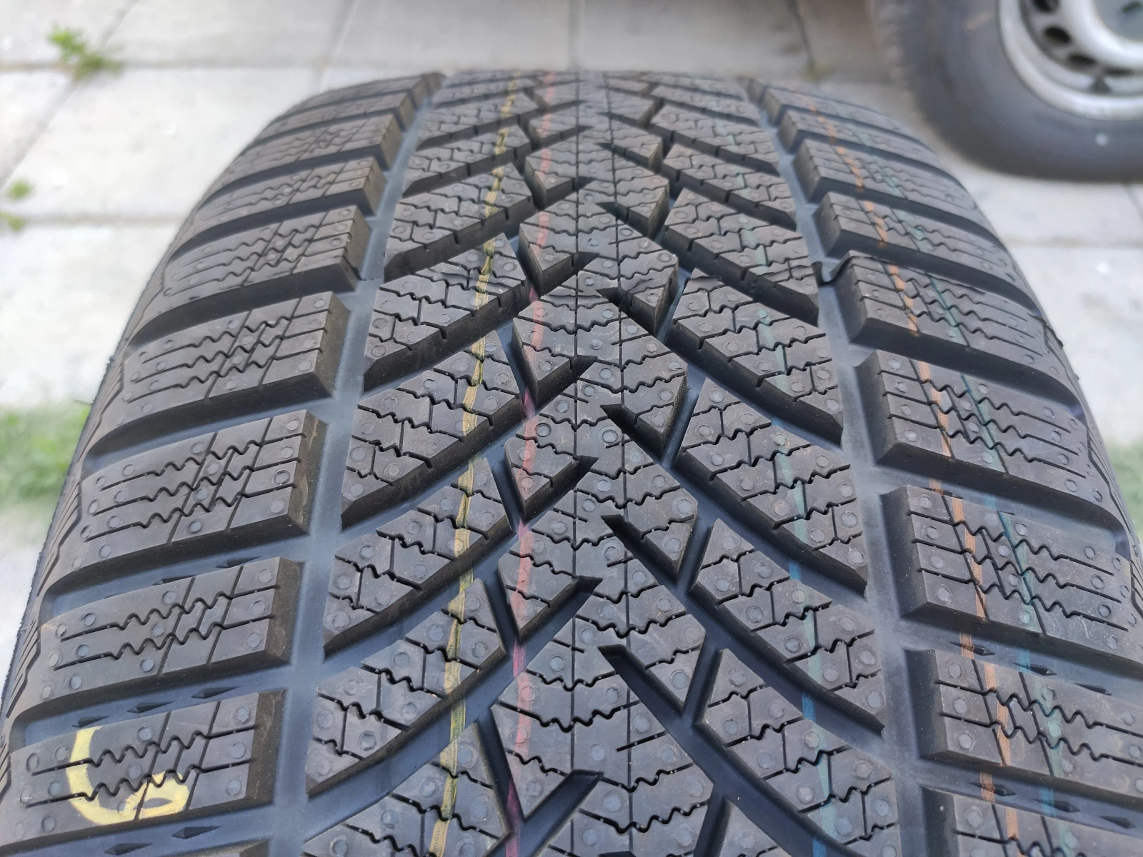  225/40R18 | Mobile.bg   2