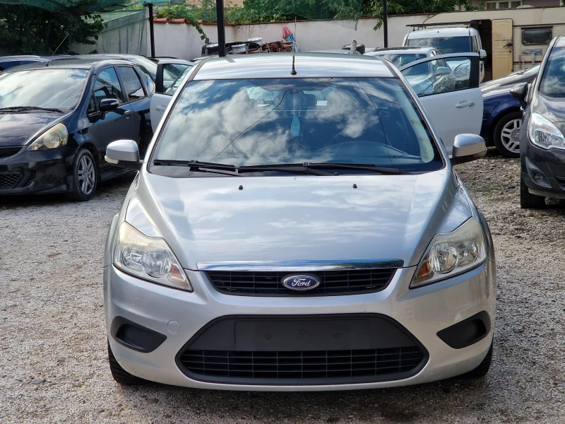 Ford Focus 1.6i 116к.с. ПЕРФЕКТЕН, снимка 2 - Автомобили и джипове - 47305411