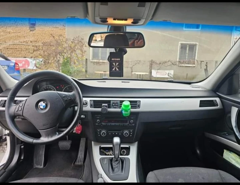 BMW 320 D, снимка 4 - Автомобили и джипове - 47725690