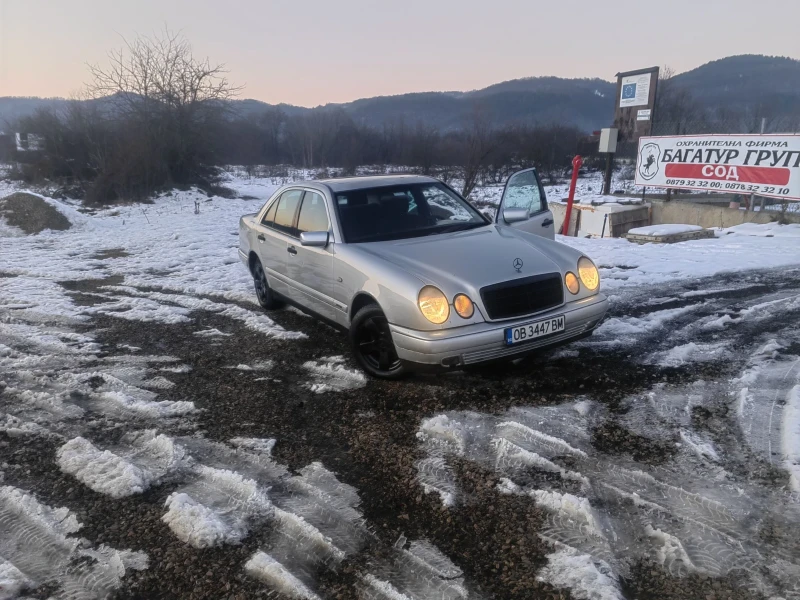 Mercedes-Benz E 220 W210 CDI, снимка 1 - Автомобили и джипове - 48435308