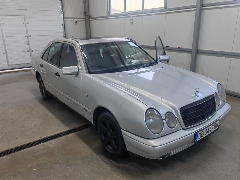 Mercedes-Benz E 220 W210 CDI, снимка 7 - Автомобили и джипове - 48435308