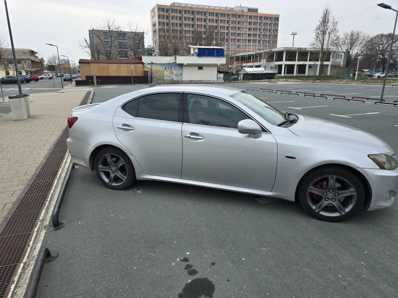 Lexus IS 220d 2.2, снимка 4 - Автомобили и джипове - 49597696