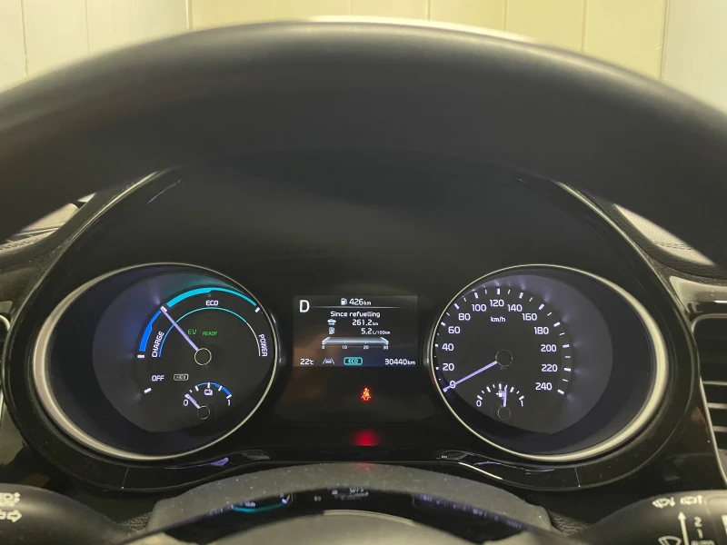 Kia Ceed 1.6 PHEV(Plug-in hybrid), снимка 8 - Автомобили и джипове - 52285599