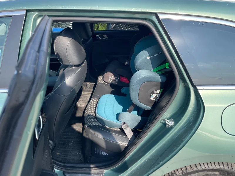 Kia Ceed 1.6 PHEV(Plug-in hybrid), снимка 7 - Автомобили и джипове - 52285599