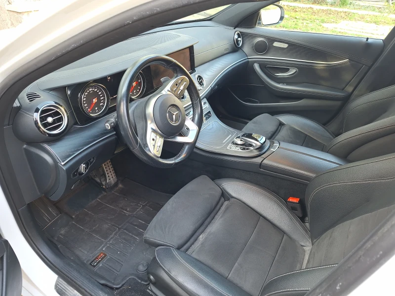 Mercedes-Benz E 220, снимка 9 - Автомобили и джипове - 52493924